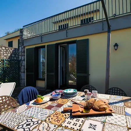 Casa Il Lentisco. Semesterbostad Massa Lubrense